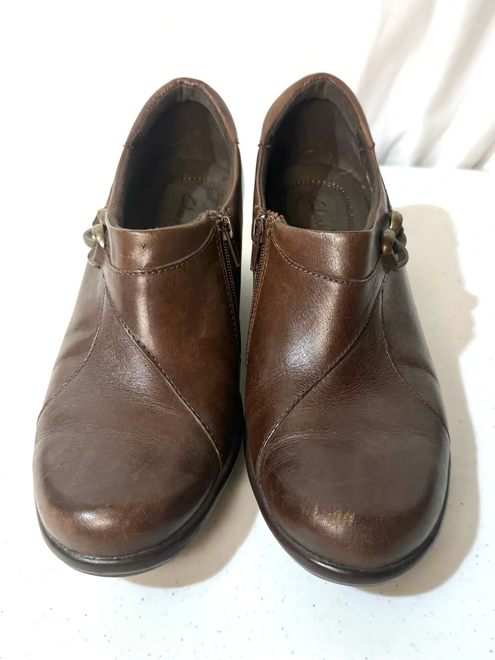 Clarks Brown Leather Low Heel Ankle Booties Side Zip Comfort Shoes Womens 8.5